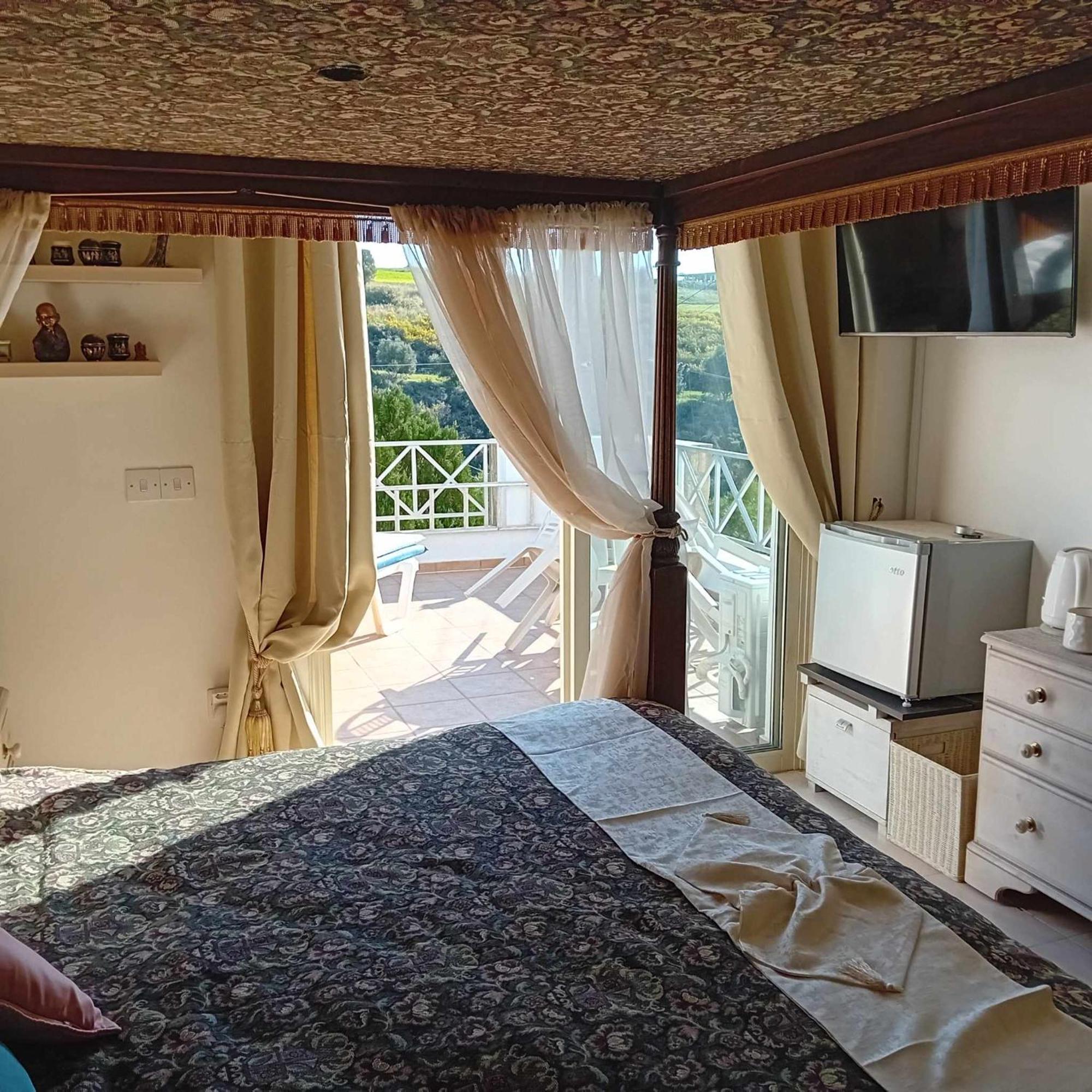 Sunset Boutique Guest House Paphos Exterior foto